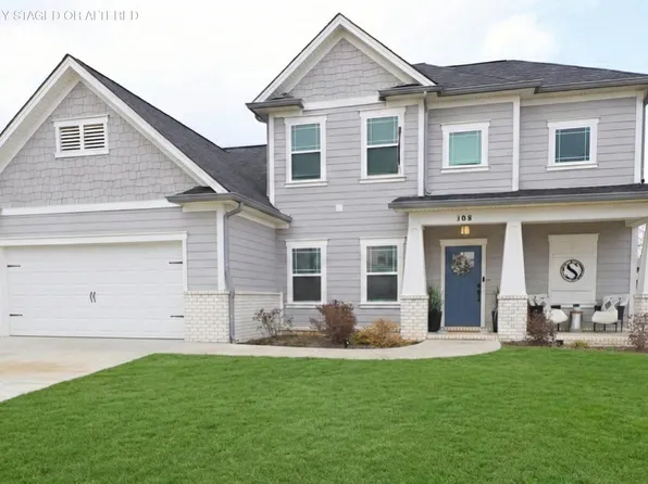 308 Winchester Dr, Rossville, GA 30741