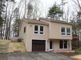 19 Ledgewood Dr, Sunderland, MA 01375