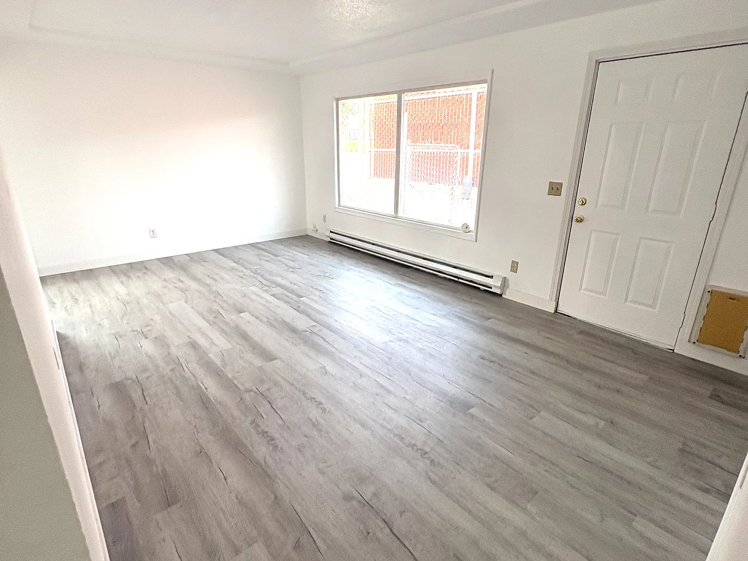 2 bed, 800 sqft, $1,595 — Photo 3