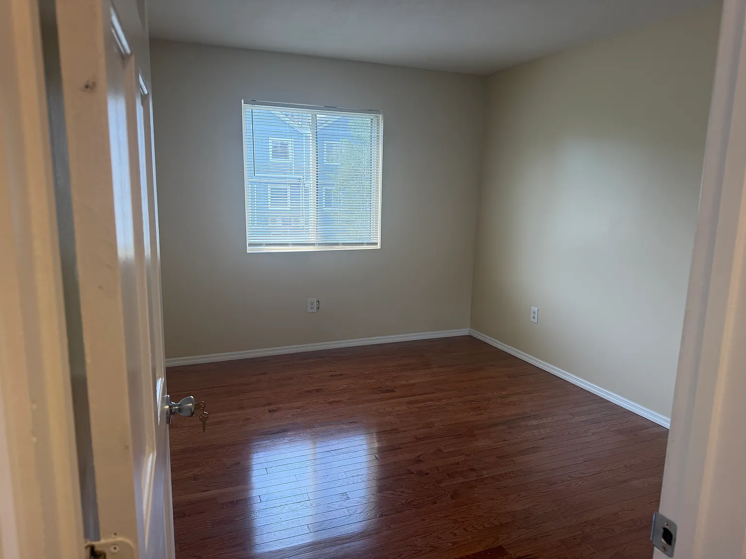1 bed, 850 sqft, $2,200 — Photo 4