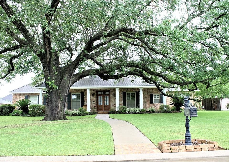 1st image of 5642 Chene Blanc Dr