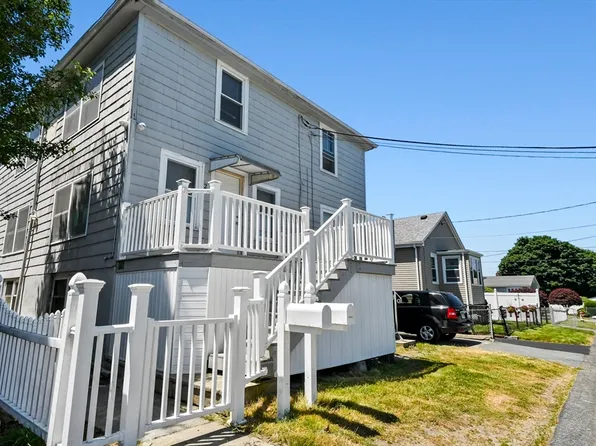27 Whittier St, Fall River, MA 02724