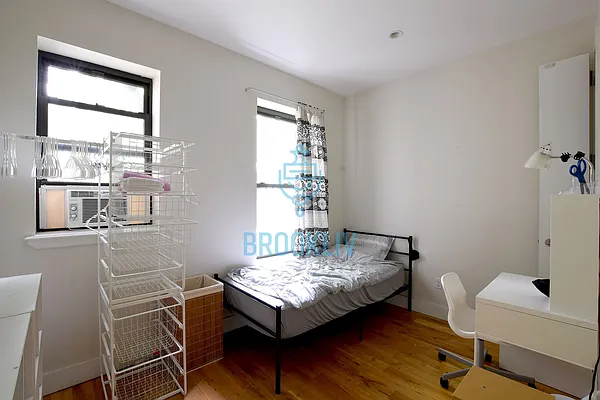 Rented by null | media 40