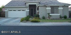 1st image of 141 W Wood Dr