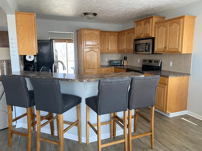 4617 Waterford Ave — Photo 6