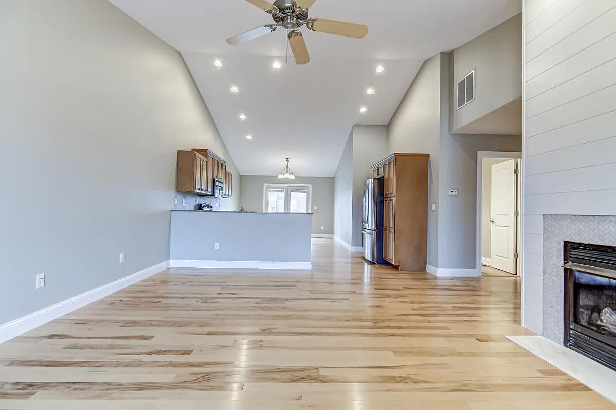 3 bed, 1500 sqft, $2,700 — Photo 4