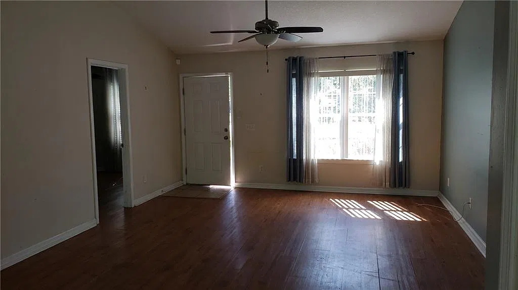 Pet-Friendly 3-Bedroom Home with Fenced Backyard in Brunswick! — Photo 2