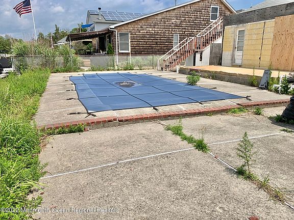 4th image of 648 Bayview Dr