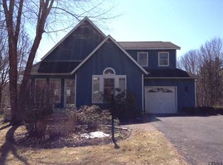 4 Meadow Ln, Albany, NY