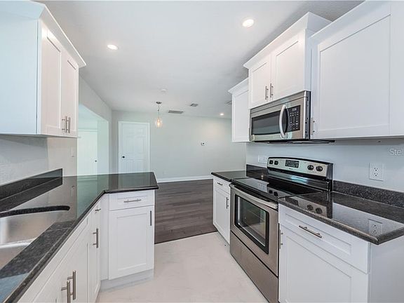 5th image of 11472 Park Blvd