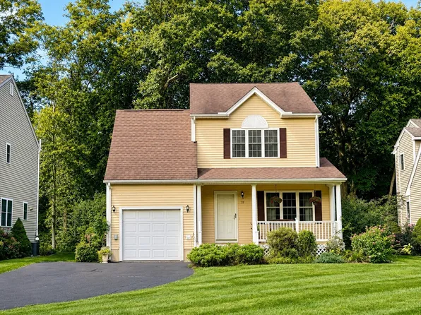 29 Sycamore Way #29, Wallingford, CT 06492