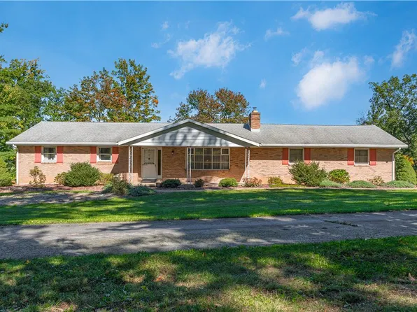 9297 Claussville Rd, Fogelsville, PA 18051