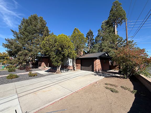 3rd image of 1090 Robin St