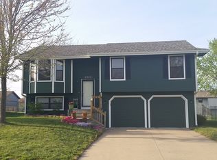 7222 SW 25th Ct, Topeka, KS 66614