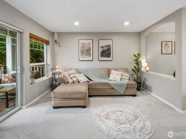 18501 SE Newport Way #H236, Issaquah, WA 98027