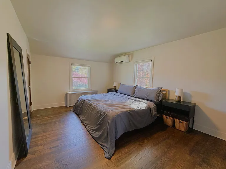 398 Elm St — Photo 4