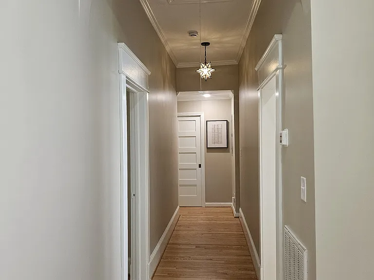 2502 Englewood Ave — Photo 22