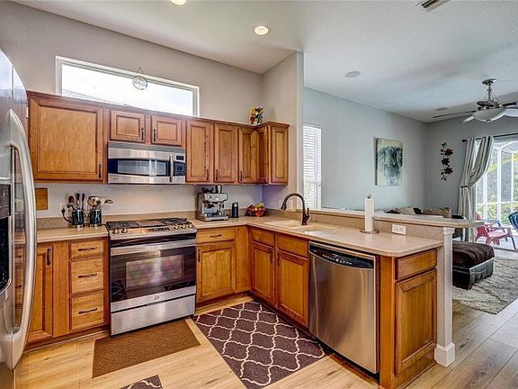 5th image of 6462 Golden Leaf Ct