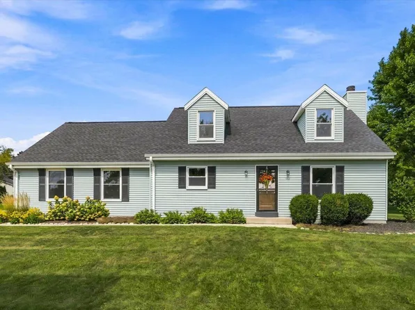 540 W Norport DRIVE, Port Washington, WI 53074