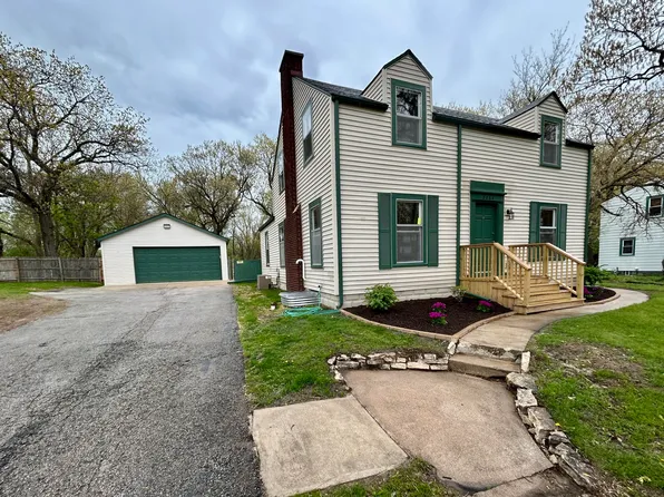 2264 Crest Rd, Gary, IN 46408