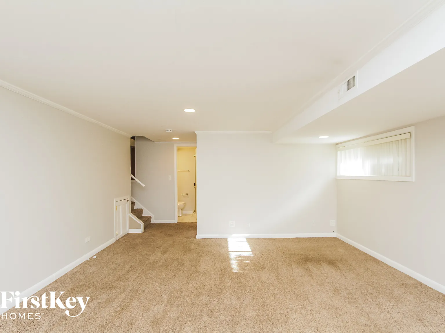 3 bed, 1.5 bath, 1089 sqft, $3,015 — Photo 3