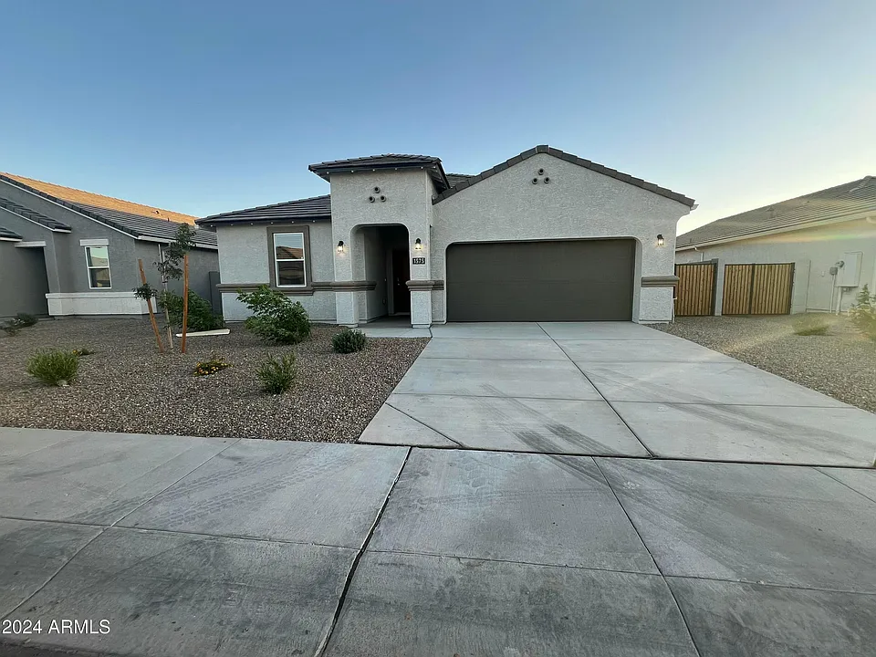 1575 E Lardner Dr