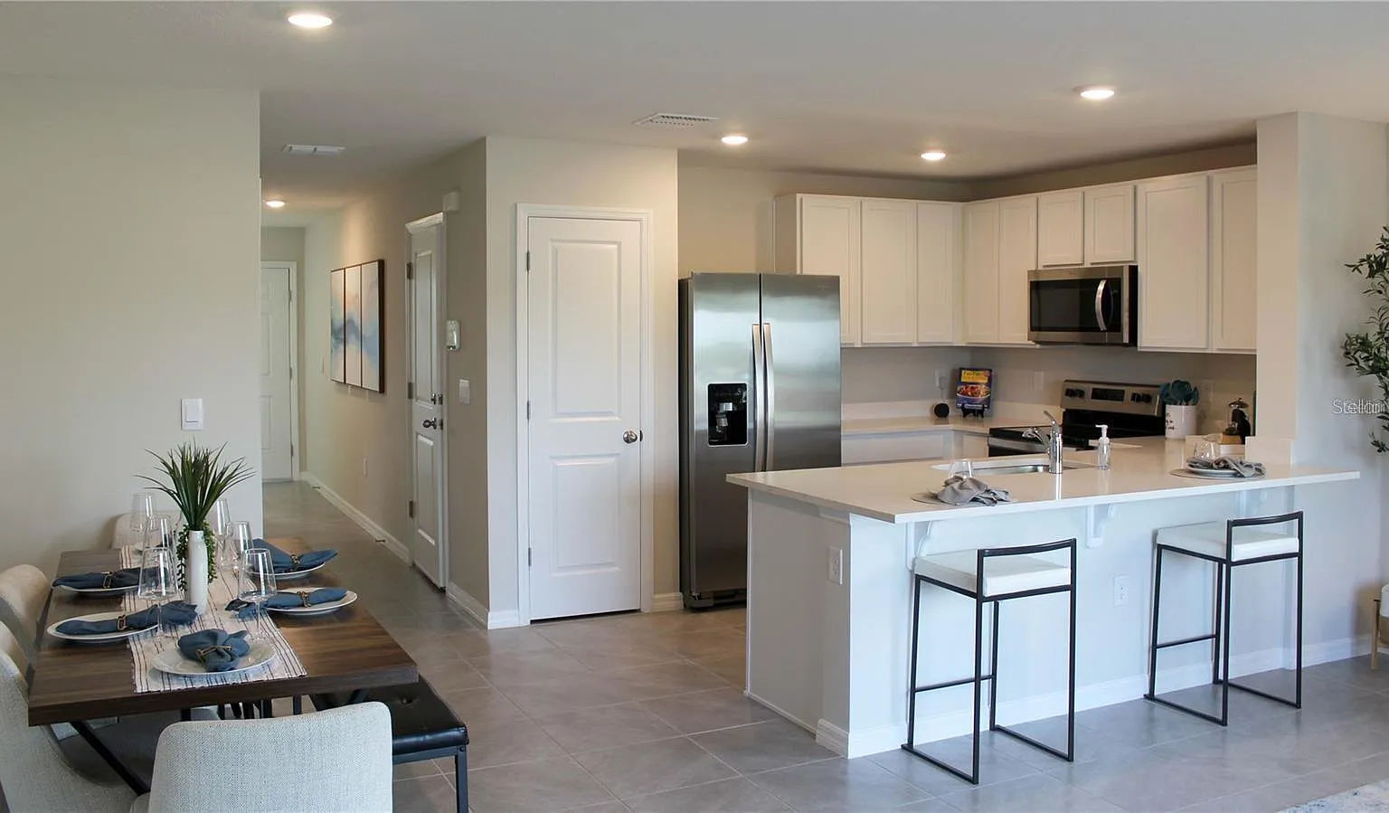 3 bed, 2.5 bath, 1463 sqft, $1,850 — Photo 4