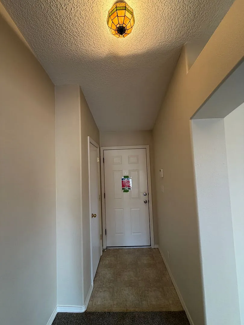 3 Bedroom Single Story Home Available Near Rainbow Blvd NW & Irving Blvd NW! — Photo 4