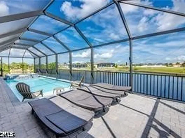1042 NW 32nd Pl, Cape Coral, FL 33993