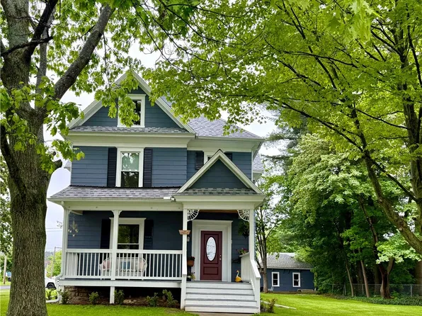 16 S Main St, Franklinville, NY 14737