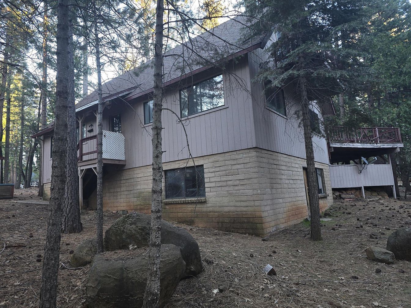 carousel photo #4 (MLS)