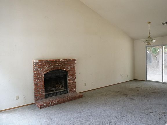 2nd image of 110 Citrus Ave