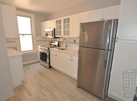 2nd image of 4127 49th St #2F