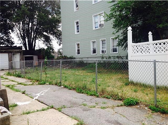 2nd image of 756 Maple St