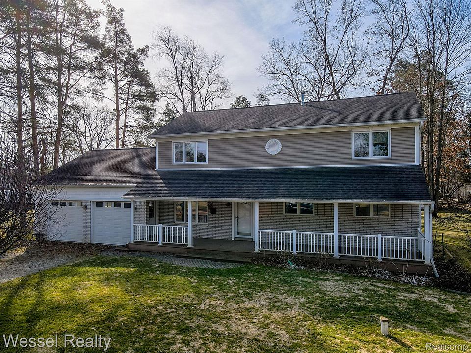 1st image of 557 Green Cove Dr