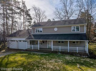 557 Green Cove Dr, Holly, MI 48442