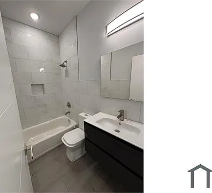2252 N Delhi St #C — Photo 5