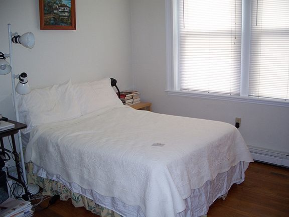 5th image of 15 Colborne Rd APT 12