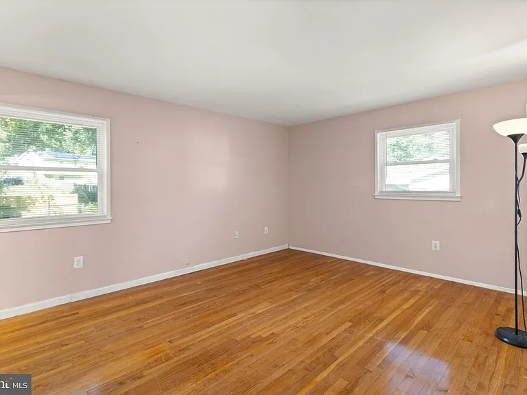 14815 Empire St — Photo 18