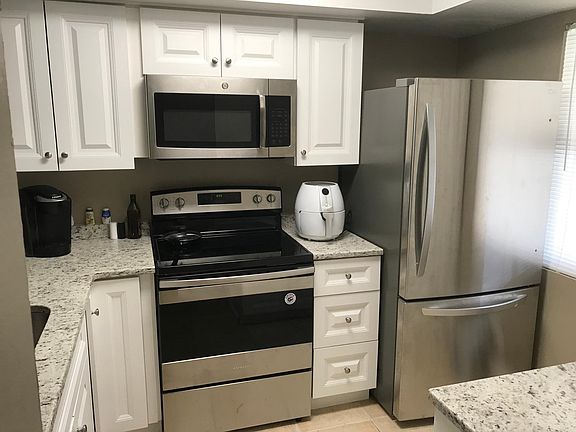 3rd image of 2027 Sunset Grove Ln