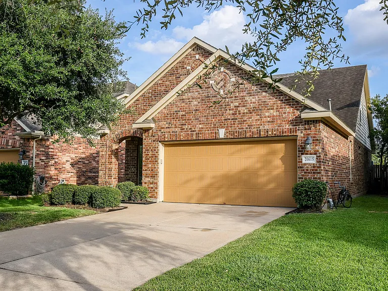 20615 Summer Retreat Ln — Photo 3