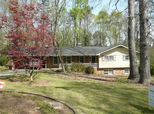 2396 Kings Point Dr, Dunwoody, GA 30338