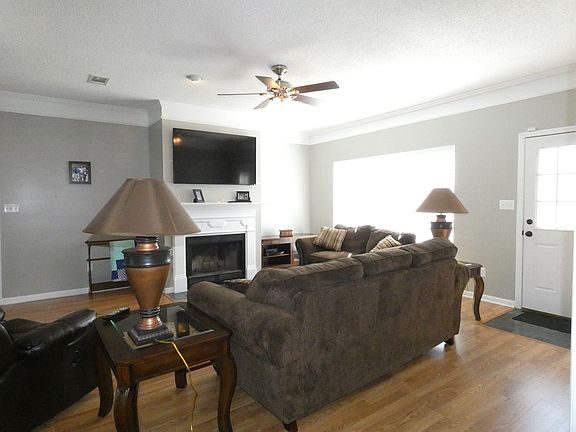 4th image of 147 Paloma Dr