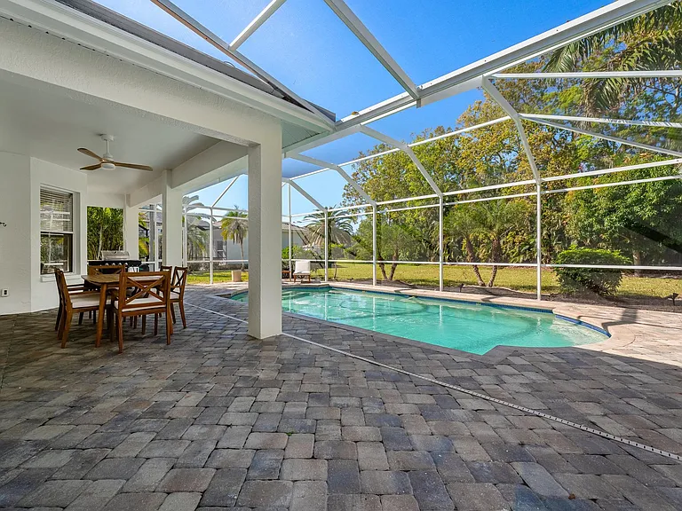 25600 Springtide Ct — Photo 38