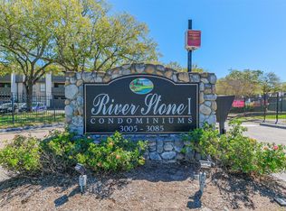 3025 Walnut Bend Ln APT 31, Houston, TX 77042