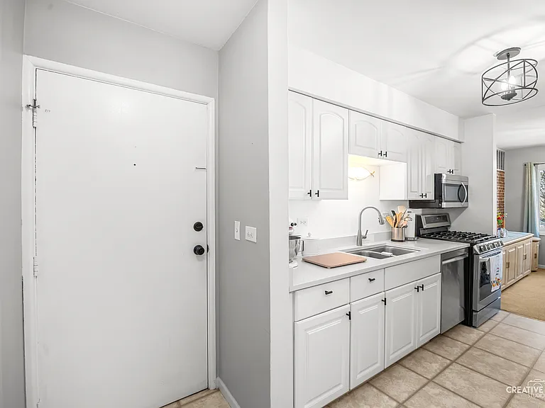 2928 Roberts Dr — Photo 4