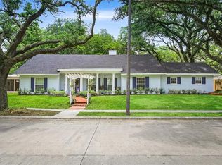 5700 Berkley Dr, New Orleans, LA 70131