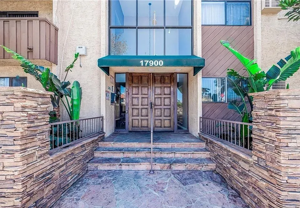17900 Sherman Way #504
