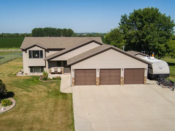 3720 W Princeton Ave, Bismarck, ND 58504