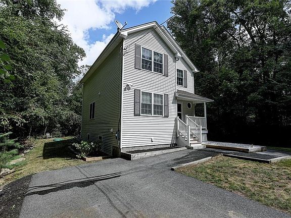 3rd image of 27 Parkview Trl